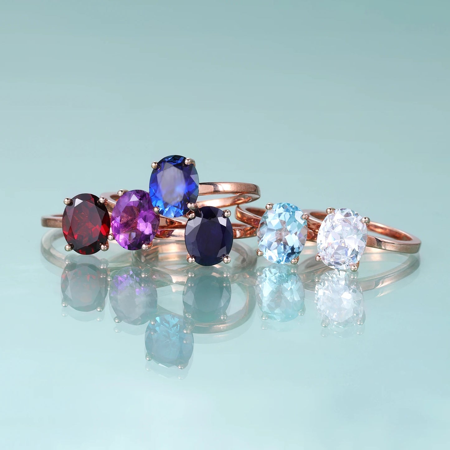 Anillo de compromiso solitario de zafiro azul ovalado de GEM'S BALLET en plata de ley 925 con zafiro y piedra de nacimiento de septiembre.