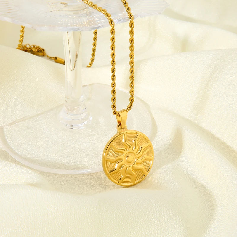 Waterproof Stainless Steel 18k Gold Plated Sunflower Big Round Pendant Necklace Apollo Amulet Pendant Necklace for Women Men
