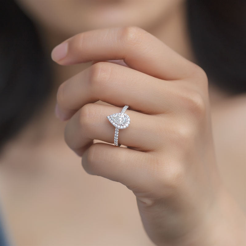GEM&#39;S BALLET 1.0Ct 5*8mm Pear Cut Moissanite Petite Halo Engagement Ring 925 Sterling Silver Moissanite Wedding Ring For Women