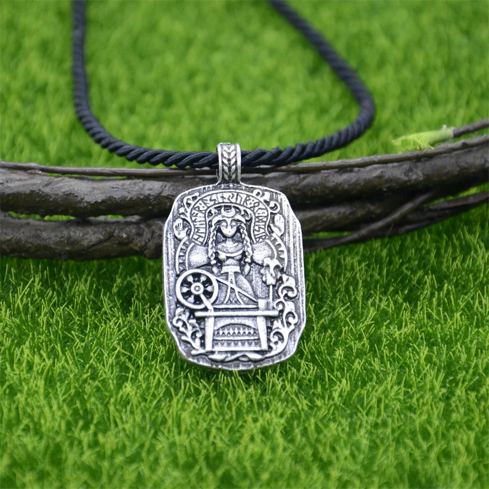 Frigga, diosa del destino, amuleto rúnico, brújula de bruja, colgante, collar vikingo, brujería wicca, accesorios de joyería para mujer