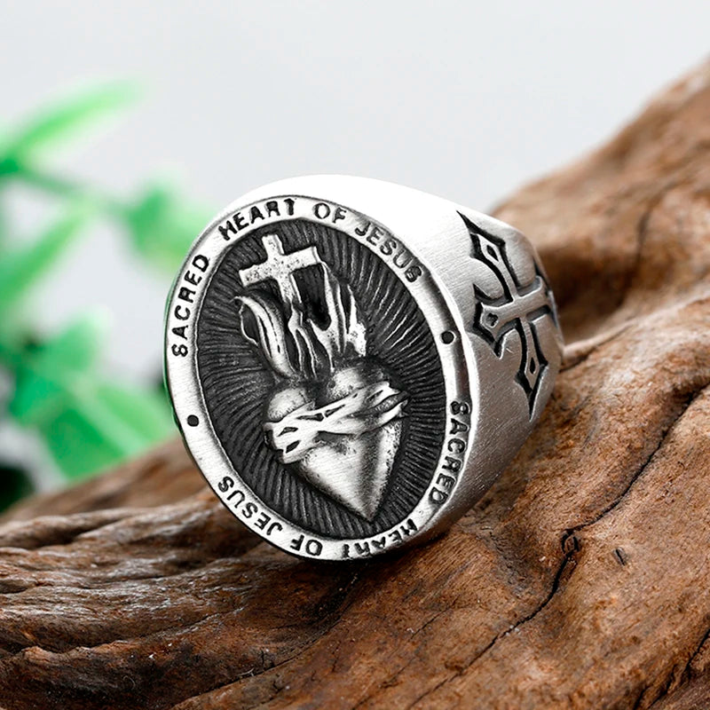 Vintage Dropshipping Stainless Steel Ladies Mens Biker Punk Sacred Heart Of Jesus God Ring Cross Amulet Jewelry For Man Gift