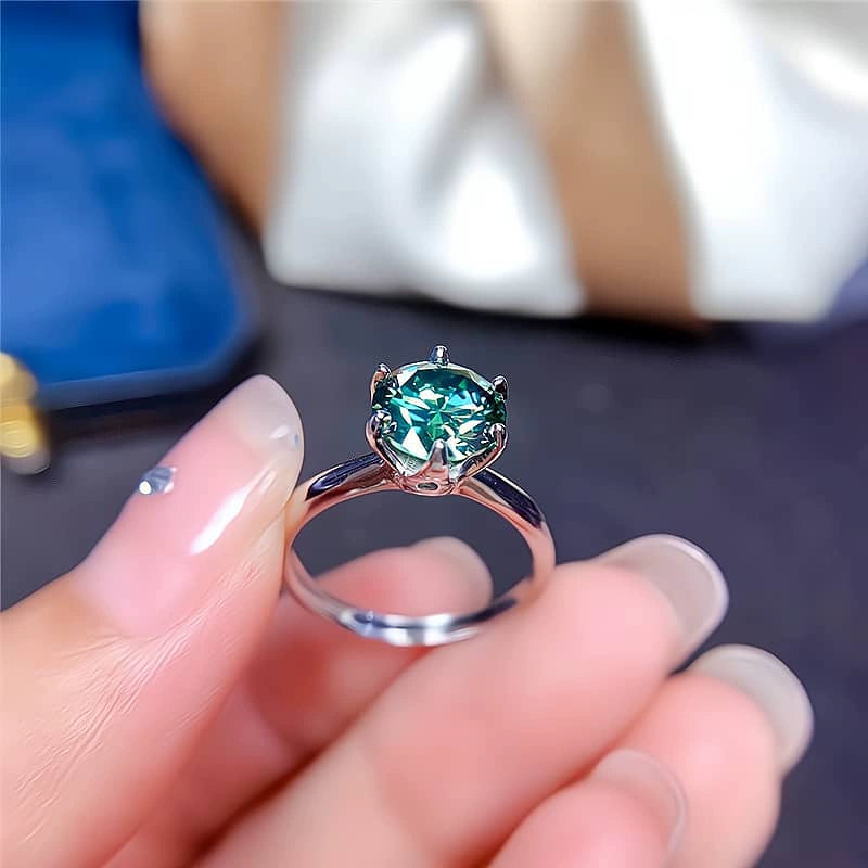 Green Moissanite Ring Women's Sterling Silver 1 Karat 2 Karat Artificial Diamond Ring 18K Platinum Proposal Marriage Ring