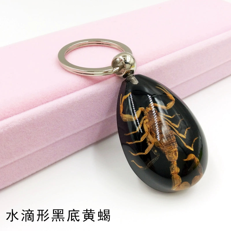 Insect Specimen Artificial Amber Car Key Ring Key Pendant Personality Creative Pendants Stainless Steel Key Case for Men Drop-shaped transparent yellow scorpion with black background
