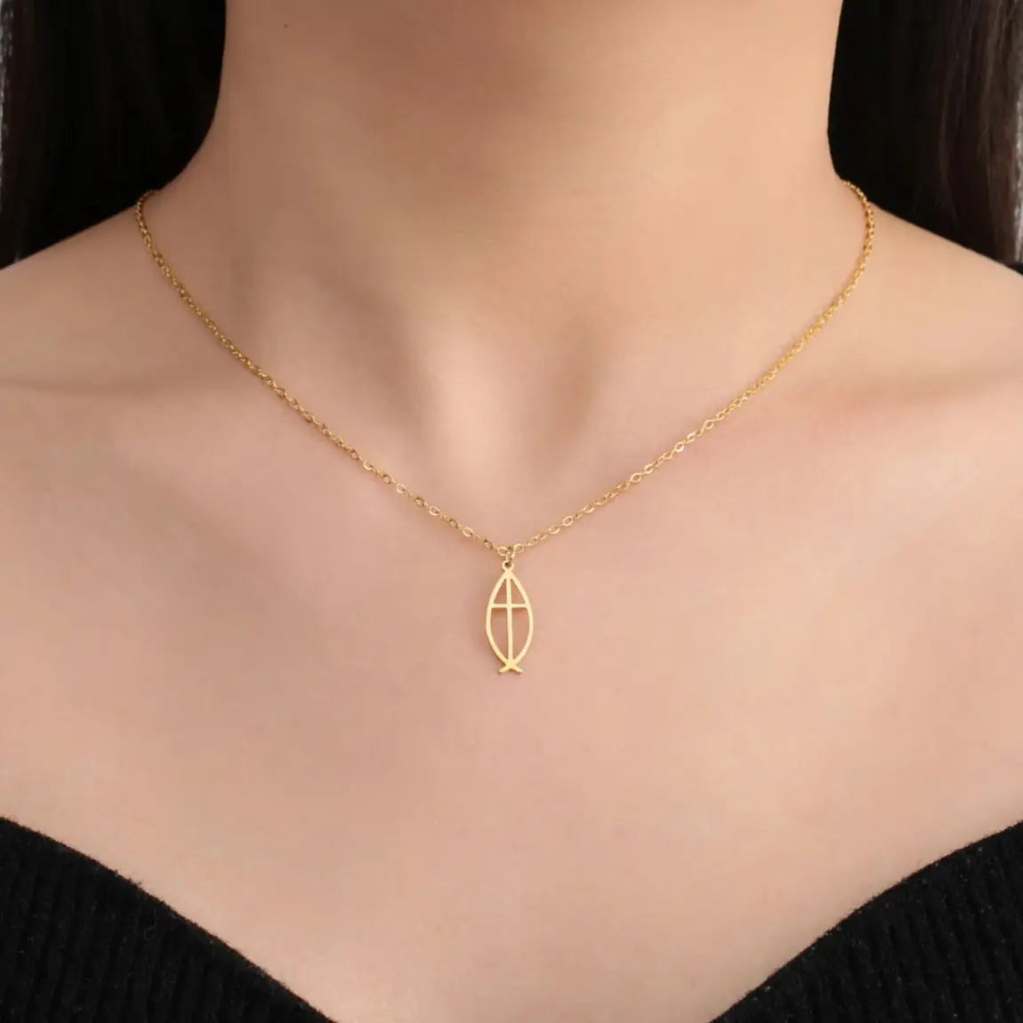 LIKGREAT Christian Jesus Fish Pendant Necklace for Women Stainless Steel Ichthys Faith Pray Choker Jewelry Valentine's Day Gifts