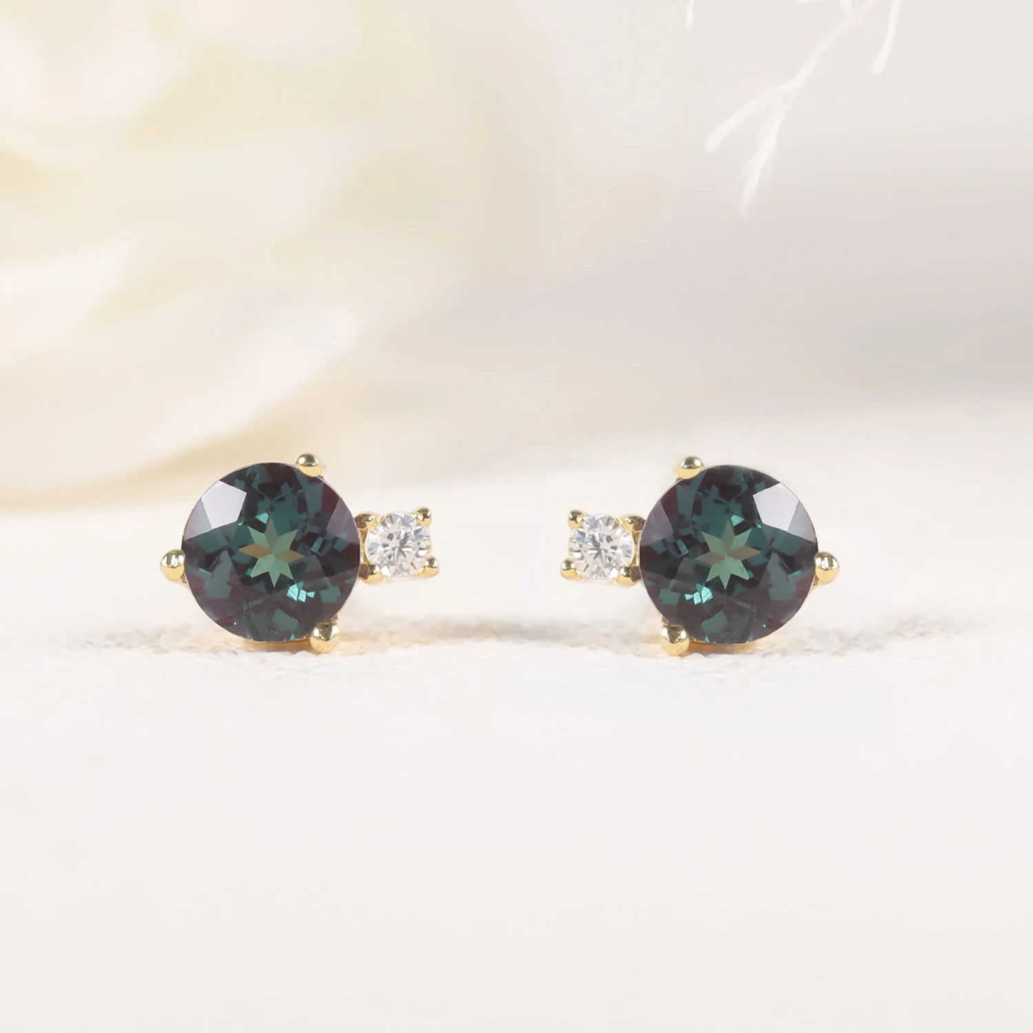 GEM'S BALLET 18k Gold Plated 925 Sterling Silver Round Cut 5mm Sparkling Lab Alexandrite Stud Earrings June Birtstone Earrings Lab Alexandrite 925 Sterling Silver CHINA