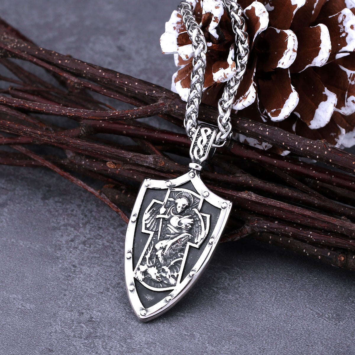 Stainless Steel St. Michael&#39;s Archangel Necklace Men&#39;s Vintage Cross Shield Prayer Amulet Pendant Necklace Religious Jewelry