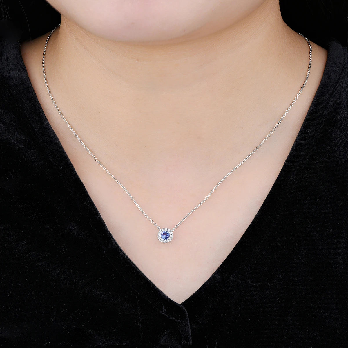 Natural Tanzanite Solid Sterling Silver Necklace Pendant 0.27 Carats Classic Round Shape Women Gifts Daily Decorations S925