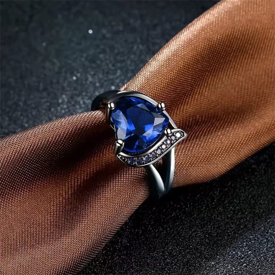 Fashion Couple Rings Romantic Women Heart Blue Rhinestones Zircon Ring Men Stainless Steel Celtic Dragon Ring Jewelry Wholesale