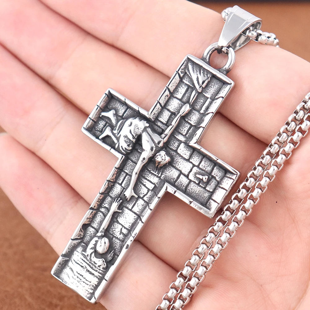 Vintage Stainless Steel Jesus Cross Necklace Men's Classic Religious Believer INRI Cross Pendant Jewelry Creative Gift