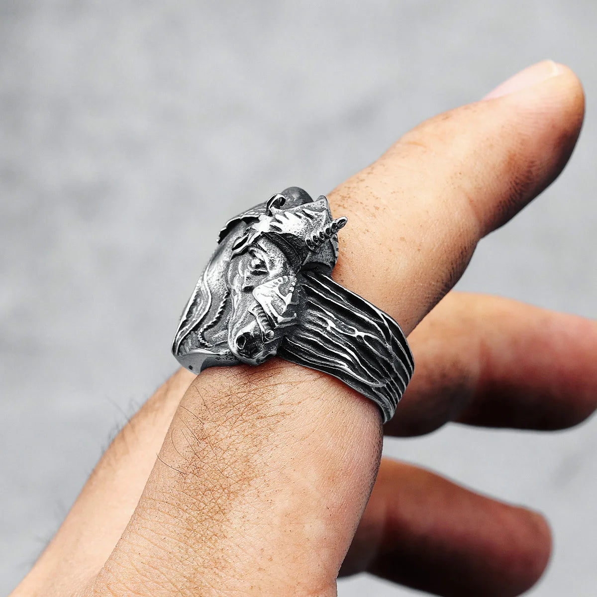 Retro Unicorn Men Rings 316L Stainless Steel Lucky Amulet Ring Rock Rap Party for Biker Male Friend Jewelry Creative Best Gift