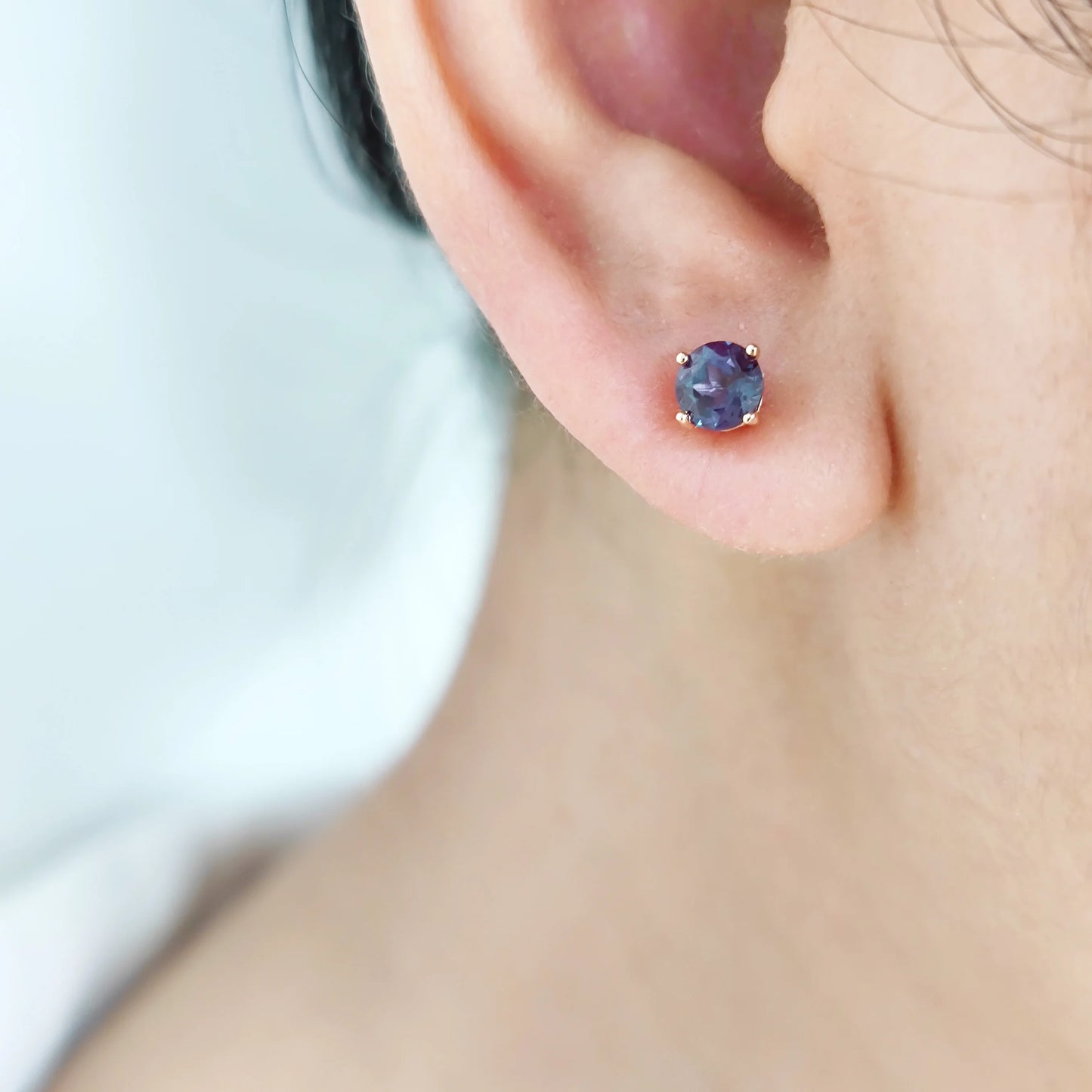 GEM'S BALLET 5mm Round Color Changing Alexandrite Halo Stud Earrings in 925 Sterling Silver For Womens Birthday Christmas Gift