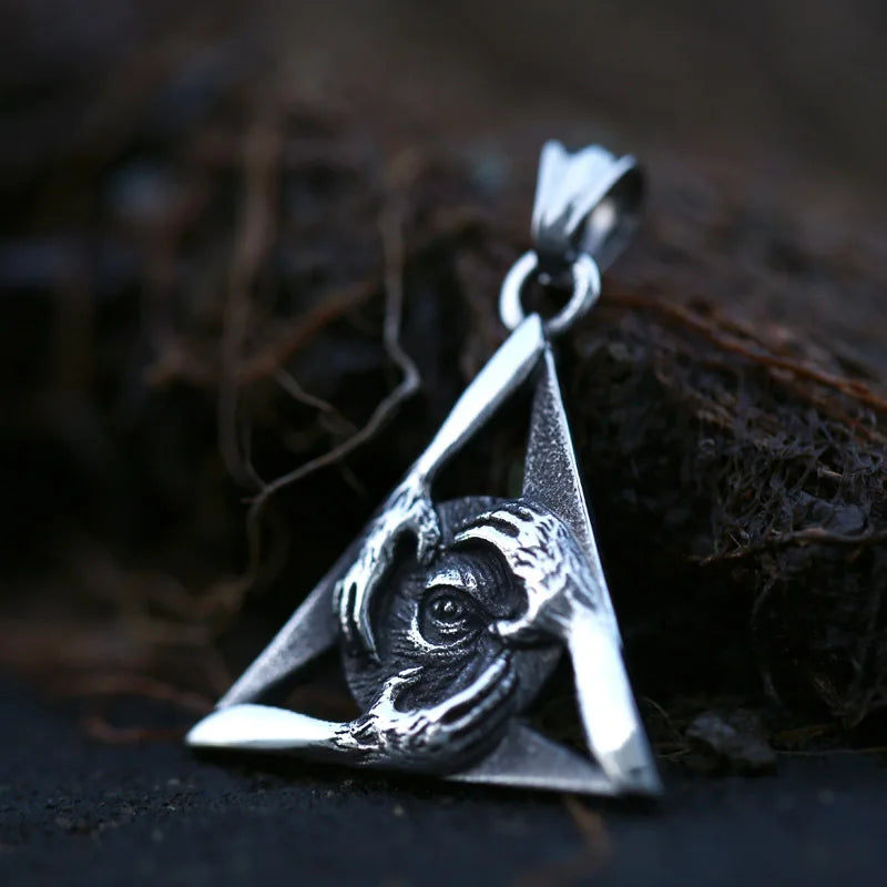 Vintage Egyptian Eye of Horus Necklaces for Men Punk Stainless Steel All Seeing Eye Pendant Triangle Evil Eye Jewelry