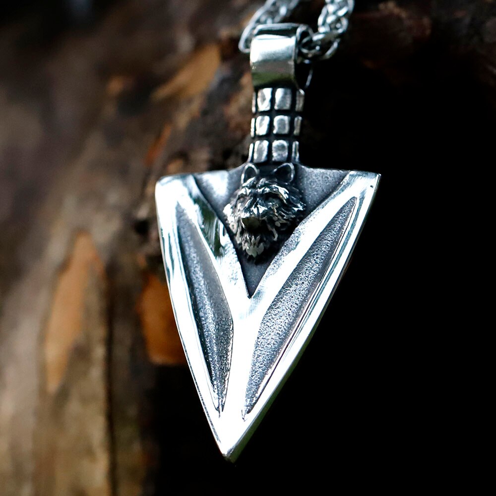 2022 New Fashion triangle Viking Wolf Head Heavy Pendant High Quality Stainless Steel Pendant For Men Women Movie Jewelry Gift