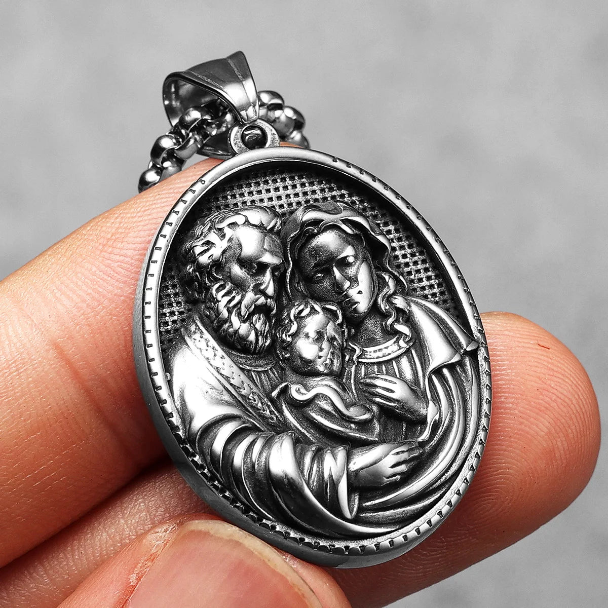 Holy Family Powerful Amulet Stainless Steel Men Necklace Pendant Chain Vintage Cool New In For Women Jewelry Gifts Wholesale