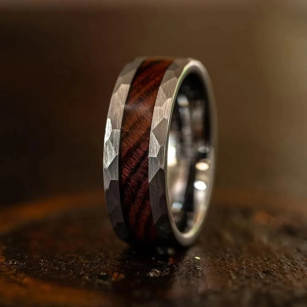 With Koa Wood Inlay Rings for Men Fashion 8mm Hammered Silver Color Men Stainless Steel Rings Wedding Band Jewelry Wholesale