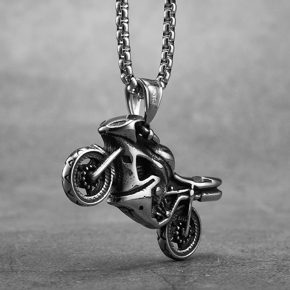 Racing Motorcycle Rider Men Necklaces Stainless Steel Pendant Chain Punk Vintage Biker Women Jewelry Accessories Gifts Wholesale