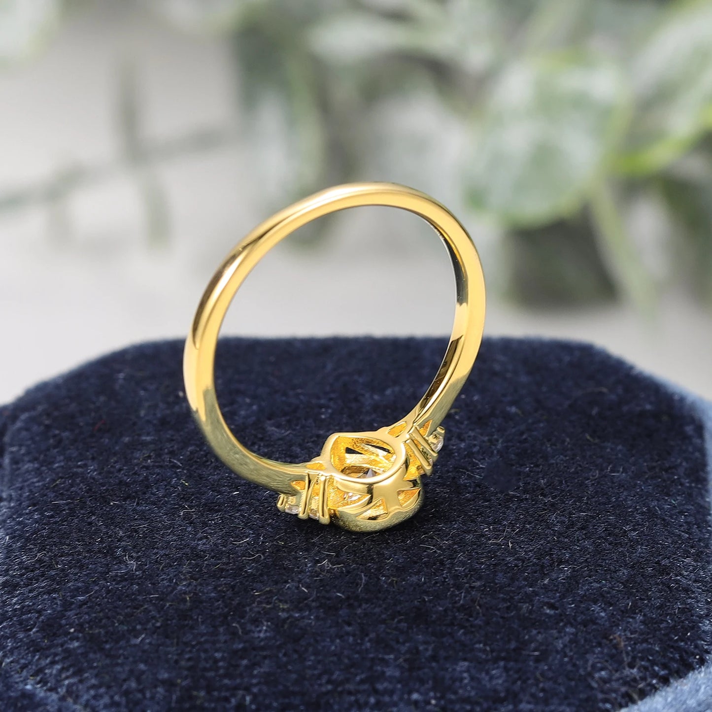 GEM'S BALLET 0.8 Ct Pear Cut Moissanite Bezel Setting Engagement Rings 925 Sterling Silver Moissanite Promise Ring Gift For Her