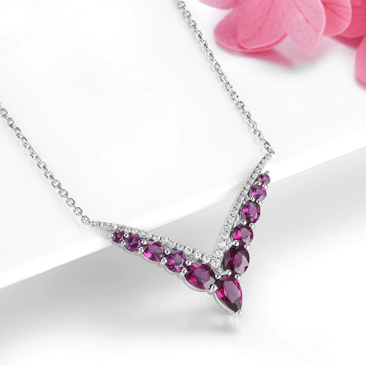 Natural Rhodolite Garnet Sterling Silver Necklace Pendant 2.5 Carats Genuine Rose Garnet Romantic V Shape Design S925 Jewelrys