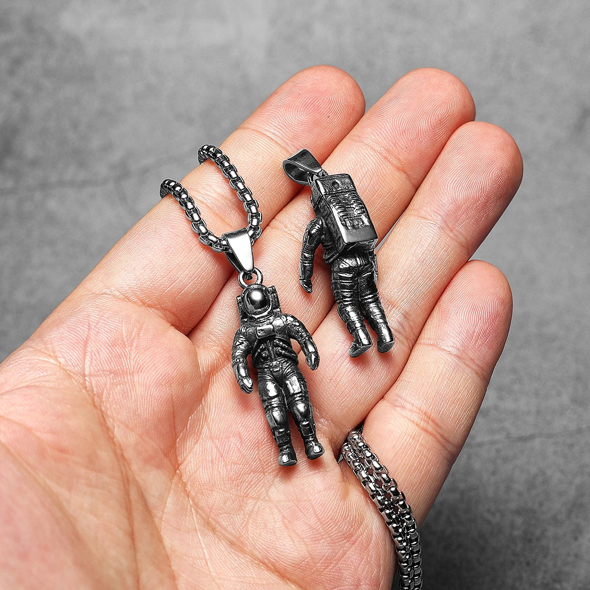Astronaut Spaceman Stainless Steel Man Necklaces Pendant Chain Retro Punk Women Fashion Jewelry Gifts Wholesale Dropshiping