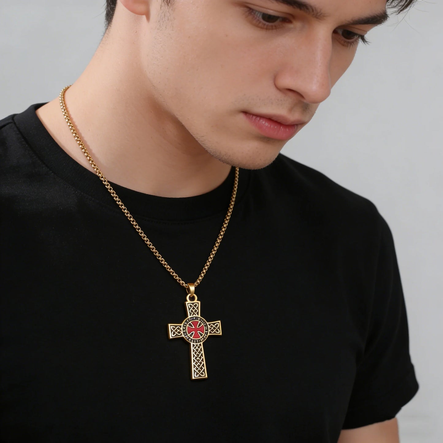 LIKGREAT Christian Cross Necklace Red Cross Templar Symbol for Men Women Vintage Religious Prayer Stainless Steel Jewelry Gift