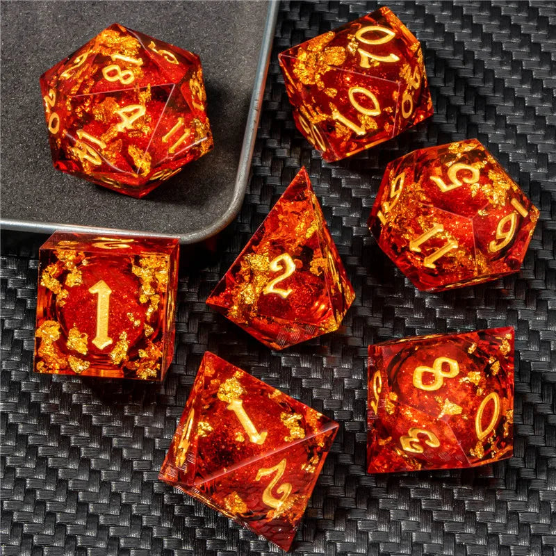 KERWELLSI DND Liquid Cor Dice, Resin Dungeon and Dragon D&D RPG Dice Set, Polyhedral Role Playing Game Dice D20 D12 D10 D8 D6 D4