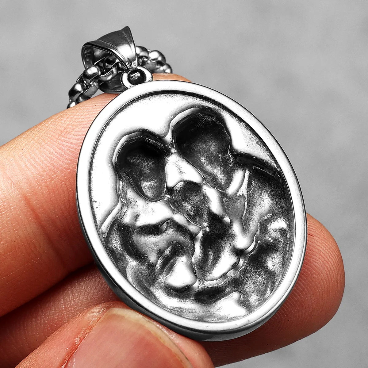 Holy Family Powerful Amulet Stainless Steel Men Necklace Pendant Chain Vintage Cool New In For Women Jewelry Gifts Wholesale