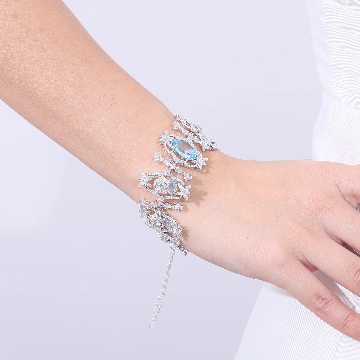 GEM'S BALLET Luxury Gemstone Bracelet Natural Sky Blue Topaz Vintage Bracelet Bangle in 925 Sterling Silver Prom Bridesmaid gift