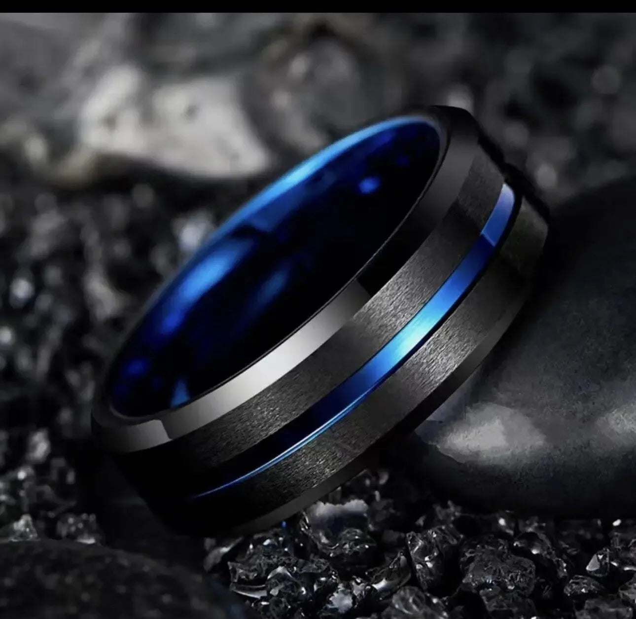 Fashion 8mm Black Tungsten Wedding Celtic Dragon Rings Inlaid Blue Zircon Stainless Steel Rings for Men Blue Carbon Fibre Ring