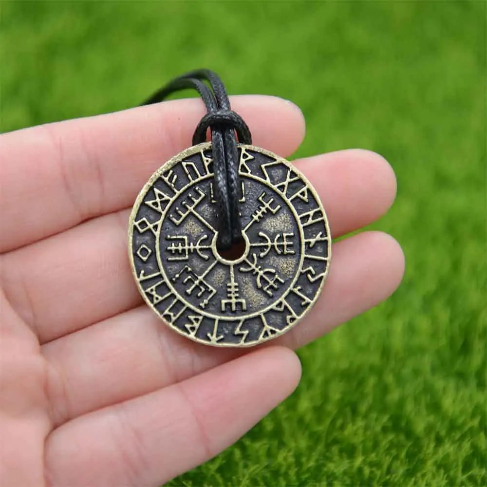 Nostalgia Viking Runes Jewelry Runic Amulet Circle Pendant Necklace Women Men Vegvisir Compass Nordic Talisman Pagan Jewerly