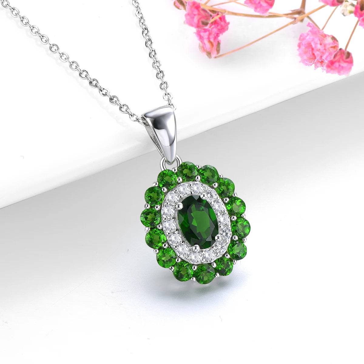 Natural Chrome Diopside Sterling Silver Pendant S925 Fine Jewelry 1.8 Carats Gemstone Classic Romantic Style Women Birthda Gifts