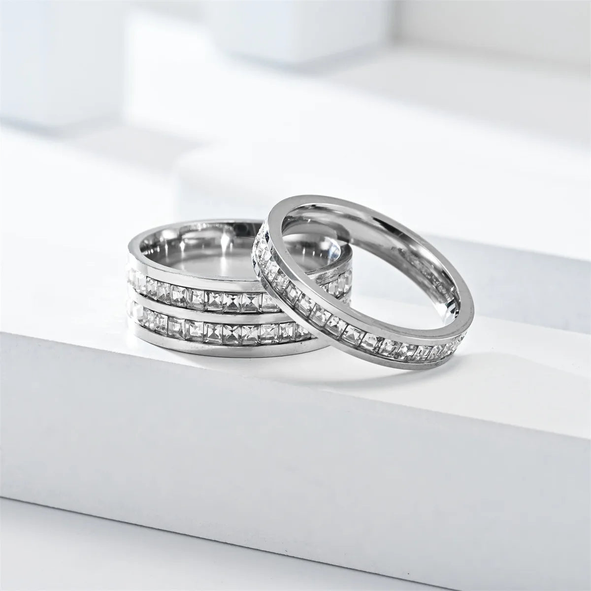 Hip Hop Iced Out Crystal CZ Bling Woman Rings Fashion Stainless Steel Rings For Men Women Wedding Engagement Jewelry Wholesale