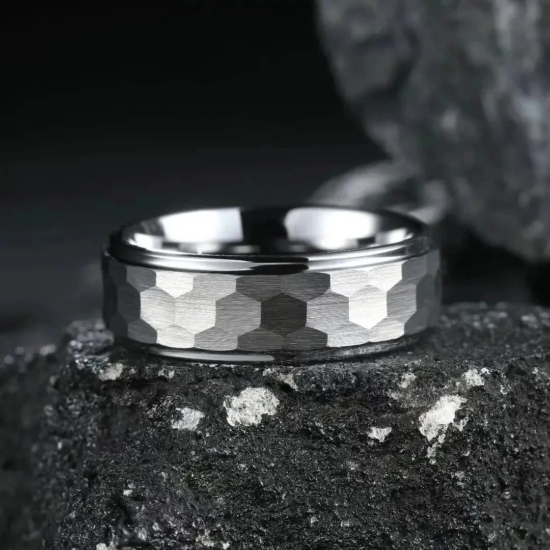 Fashion 8mm Men Stainless Steel Rings Silver Color Hammered Design Multi-Faceted Rings For Men Women Wedding Band Jewelry Gifts