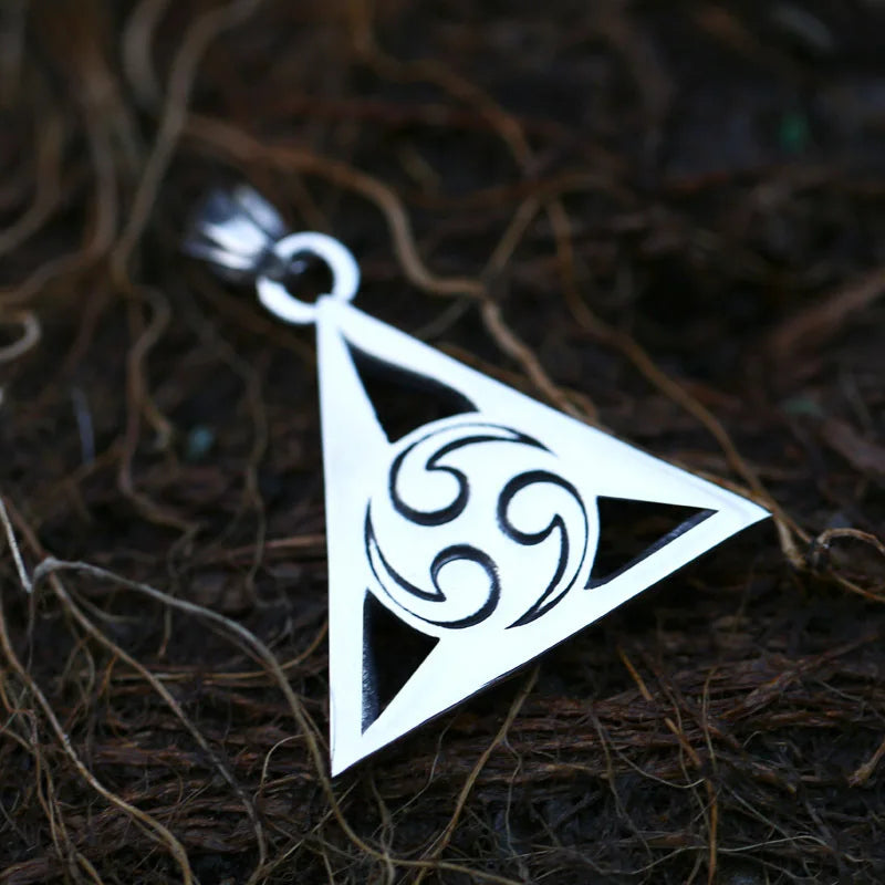 Vintage Egyptian Eye of Horus Necklaces for Men Punk Stainless Steel All Seeing Eye Pendant Triangle Evil Eye Jewelry