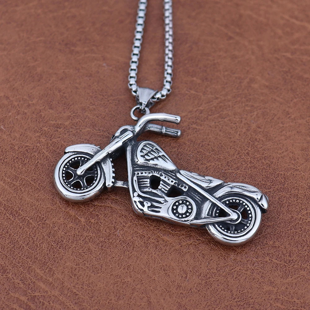 Classic Motorcyclist Pendant Chain Punk Hip Hop Soul Chariot Necklaces for Men Fashion Biker Jewelry Gift