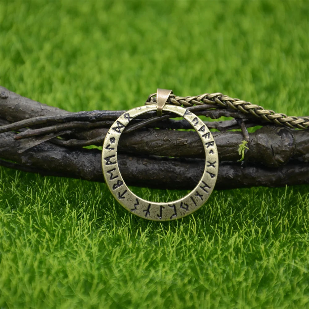 Nostalgia Viking Runes Jewelry Runic Amulet Circle Pendant Necklace Women Men Vegvisir Compass Nordic Talisman Pagan Jewerly