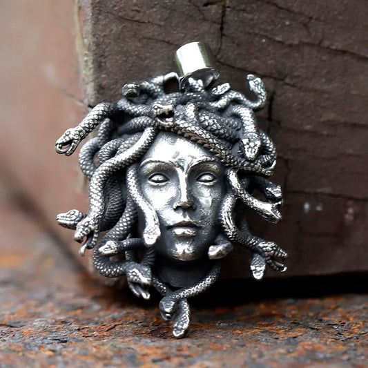 2023 New 316L Stainless Steel Men's Medusa Pendant Necklace Vintage Snake Animal Accessories Party Gift free shipping