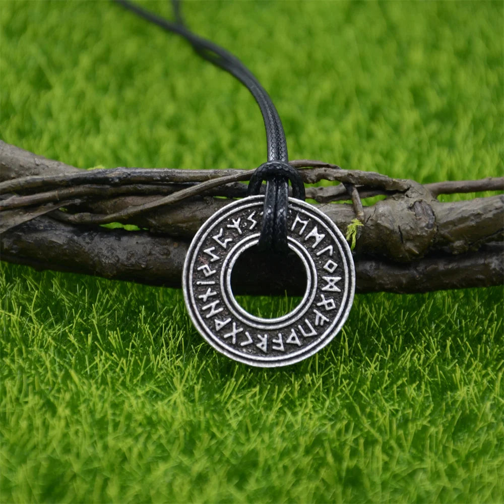 Nostalgia Viking Runes Jewelry Runic Amulet Circle Pendant Necklace Women Men Vegvisir Compass Nordic Talisman Pagan Jewerly