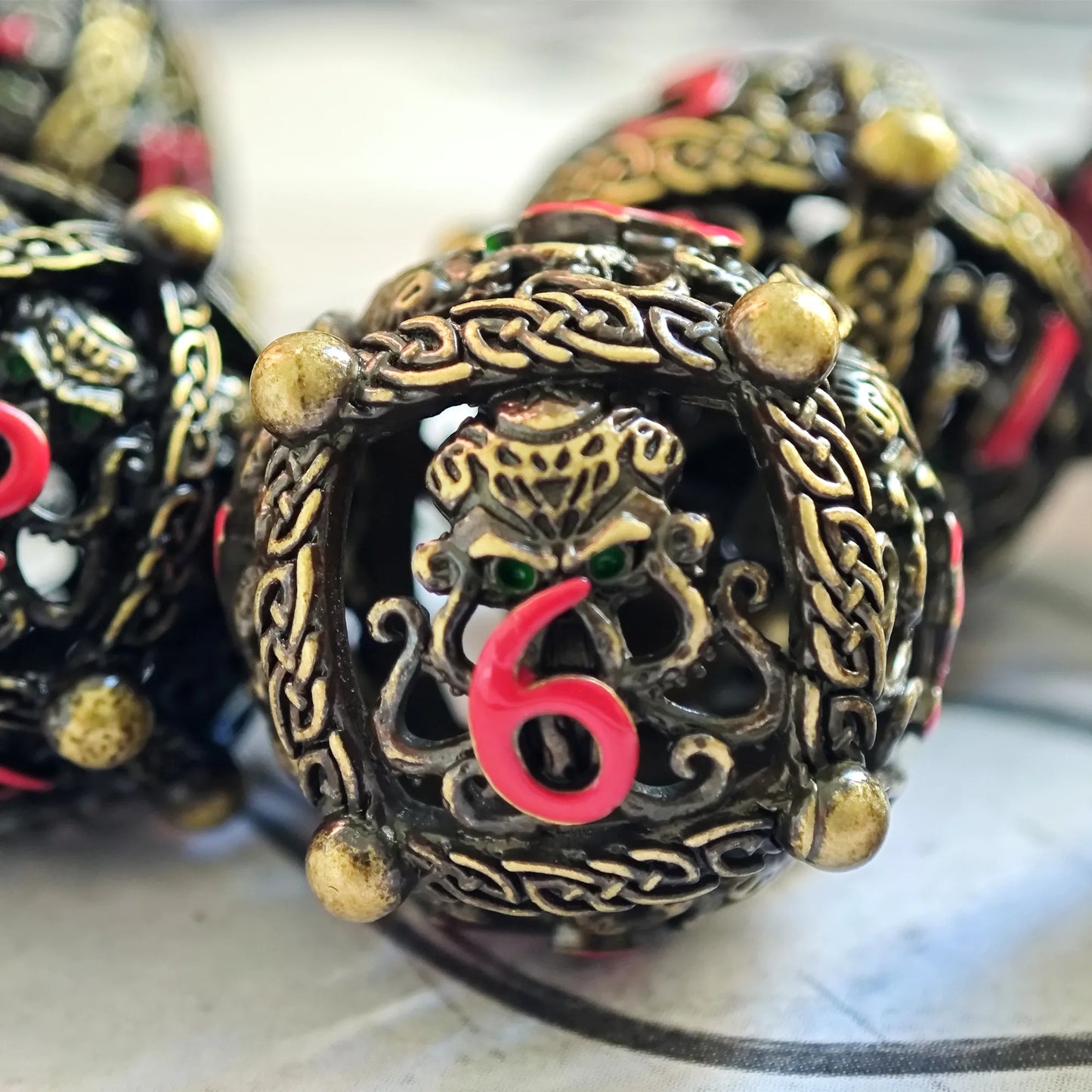 MINI PLANET Round Hollow Octopus Dice Set DND Dice For TRPG Desktop Game Metal Dice DND Set Metal Octopus Dice 7pcs/set