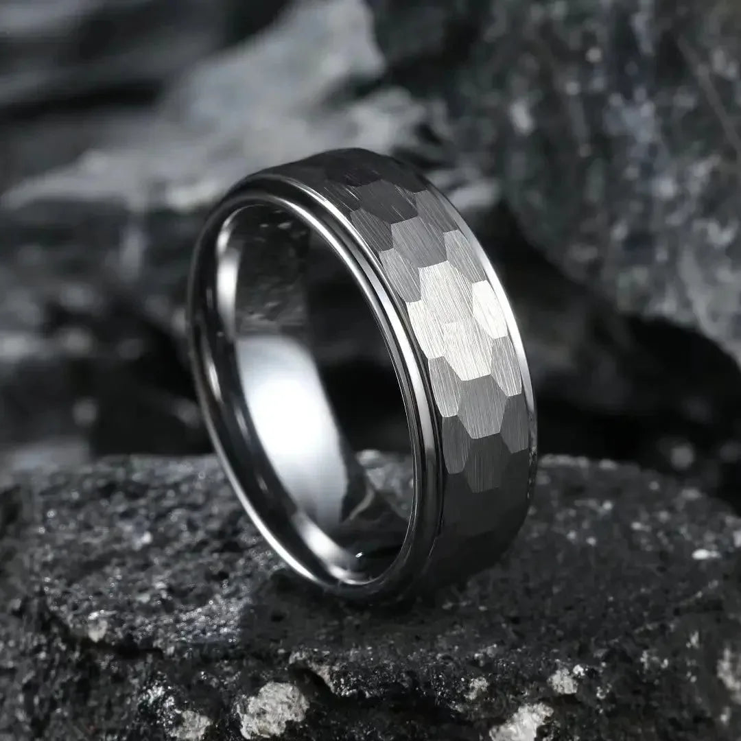Fashion 8mm Men Stainless Steel Rings Silver Color Hammered Design Multi-Faceted Rings For Men Women Wedding Band Jewelry Gifts