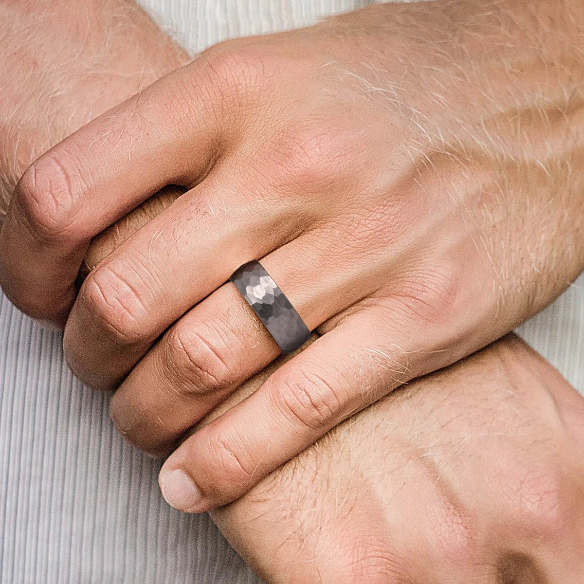 Fashion Hammered Multi-faceted Titanium Rings For Men Women Black Brushed Stainless Steel Couple Ring Wedding Engagement Jewelry