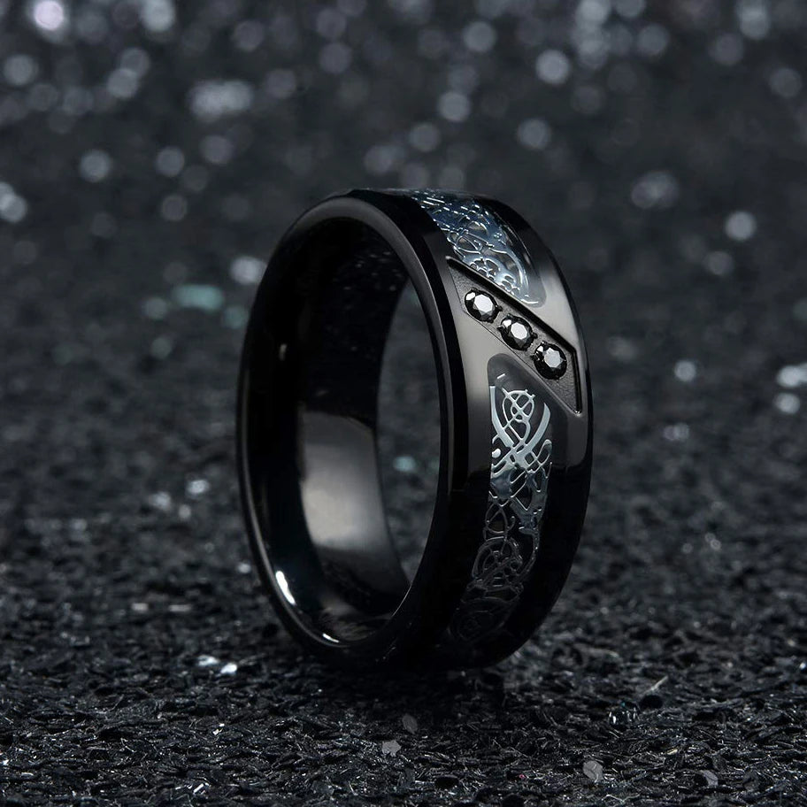 Fashion 8mm Men Stainless Steel Celtic Dragon Rings Inlaid Black Zircon Stone Rings For Men Carbon Fibre Rings Wedding Band Gift