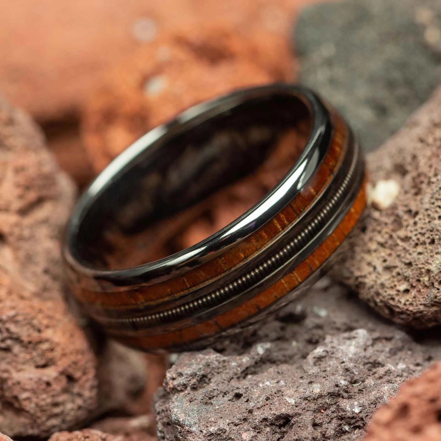 Hiphop Steampunk Men Black Stainless Steel Gear Wheel Rings Koa Wood Inlay Black Carbon Fiber Rings for Men Rock Biker Jewelry