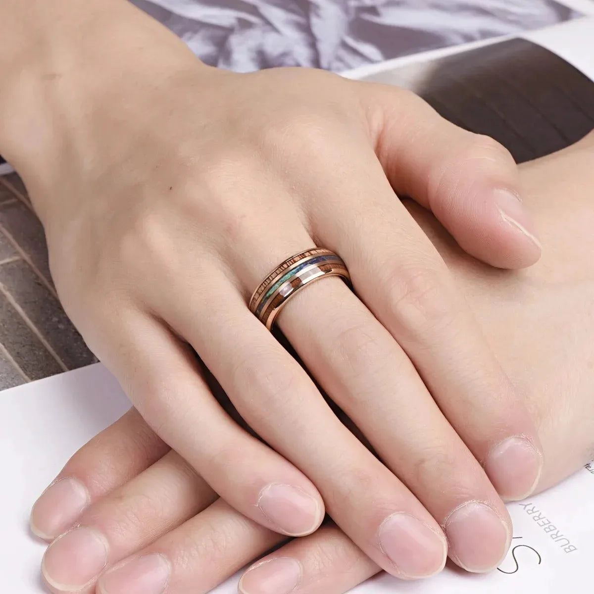 Fashion 8mm Men Rose Gold Color Stainless Steel Rings Inlay Hawaiian Koa Wood and Abalone Shell Rings For Men Wedding Jewelry
