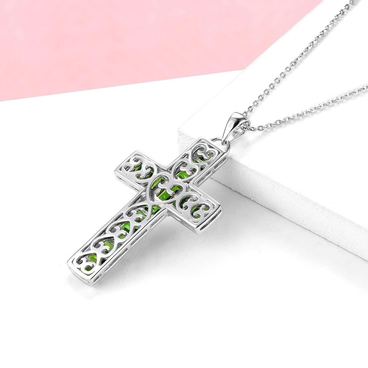 Natural Chrome Diopside Silver Pendant 4.6 Carats Genuine Gemstone Cross Classic Design Unisex Style Fine Jewelrys Gifts