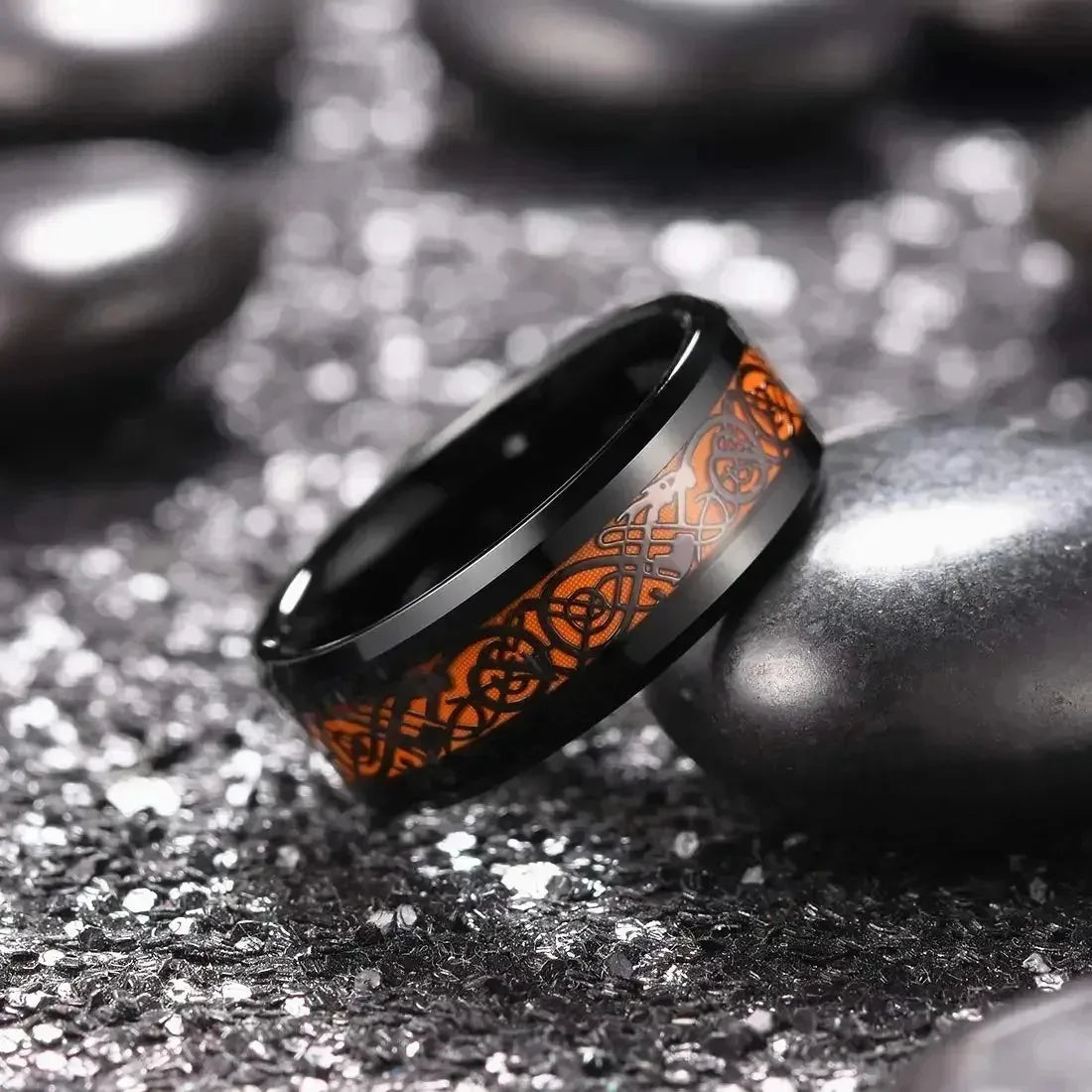 Fashion 8mm Men Stainless Steel Celtic Dragon Rings Inlay Orange Carbon Fiber Rings For Men Women Wedding Band Jewelry Wholesale