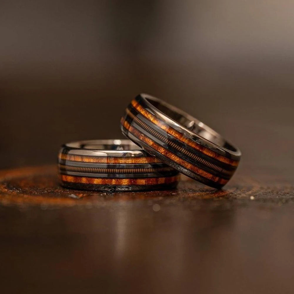 Fashion 8mm Black Stainless Steel Guitar String Rings for Men Whiskey Barrel Wood Inlay Guitarist Ring Men Wedding Band Jewelry