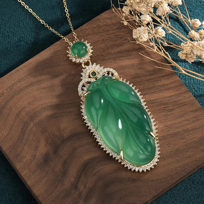 2022 New Women Necklace Delicate Green Leaf Natural Jade Pendant Inlay White Zircon Crystal Necklaces Charm Luxurious Jewelry