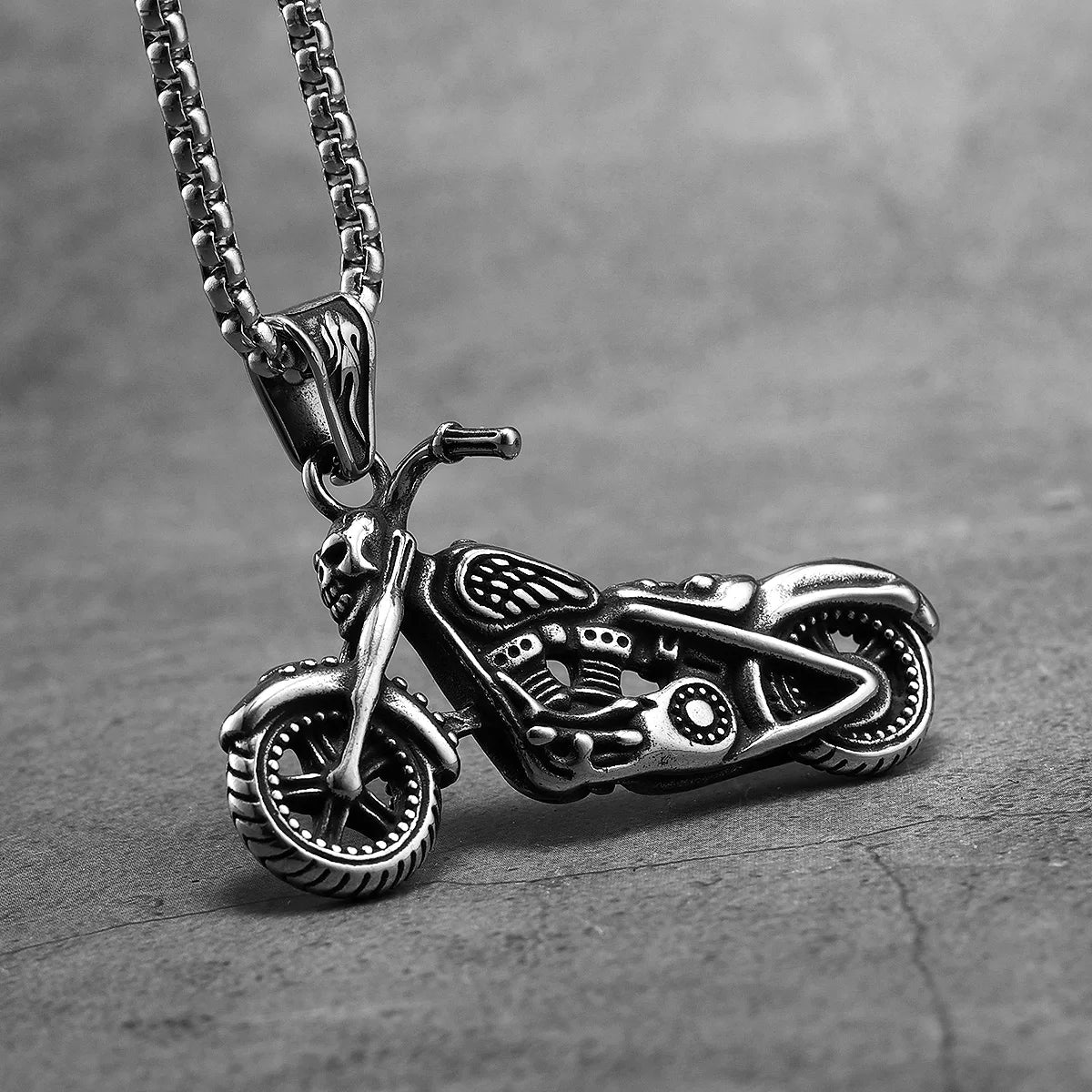 Vintage Punk Skull Motorcycle Biker Men Necklaces Stainless Steel Pendant Chain Women Jewelry Accessories Gifts Wholesale