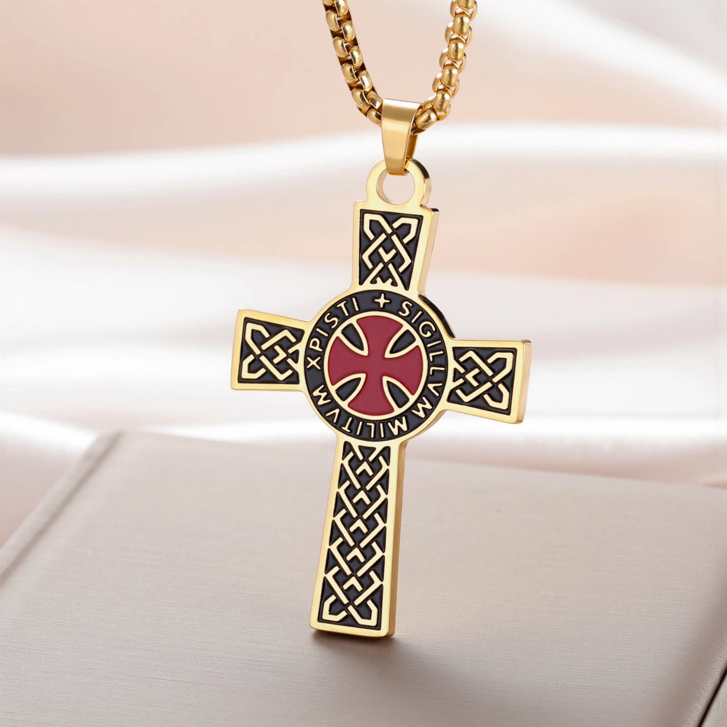 LIKGREAT Christian Cross Necklace Red Cross Templar Symbol for Men Women Vintage Religious Prayer Stainless Steel Jewelry Gift