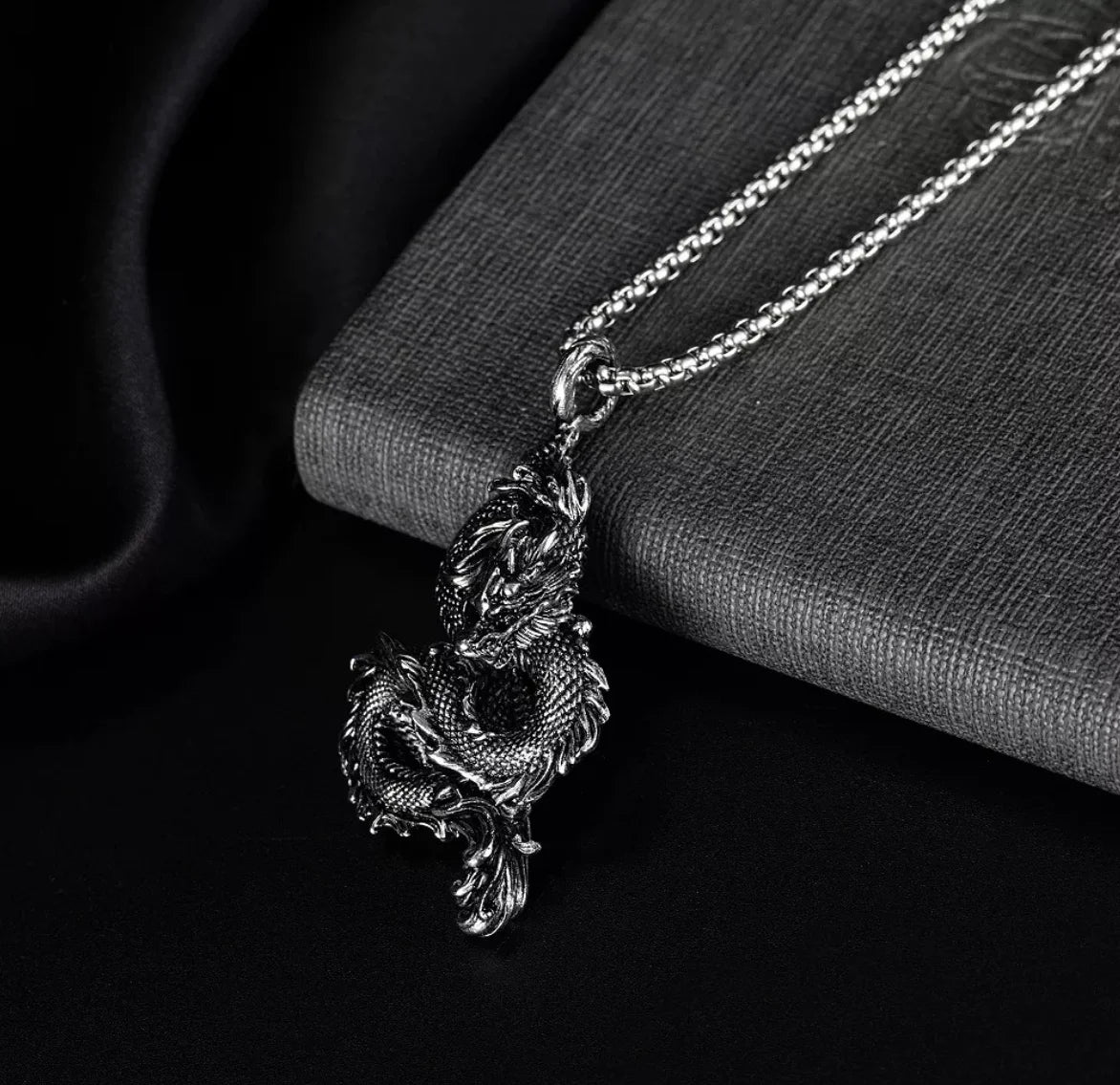 Symbol of year 2024 Dragon Vintage Chinese Dragon Necklace Pendant for Women Hip-hop Punk Men Chain Gifts Jewelry Accessories